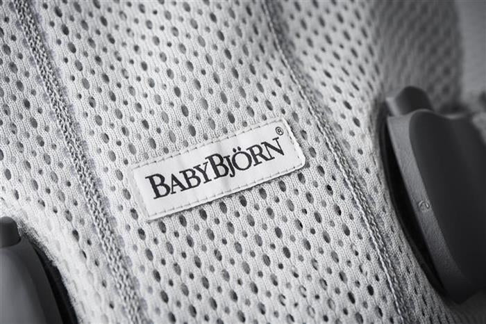 BabyBjorn - Marsupiu anatomic One Air - Silver, 3D Mesh - gogobaby.ro