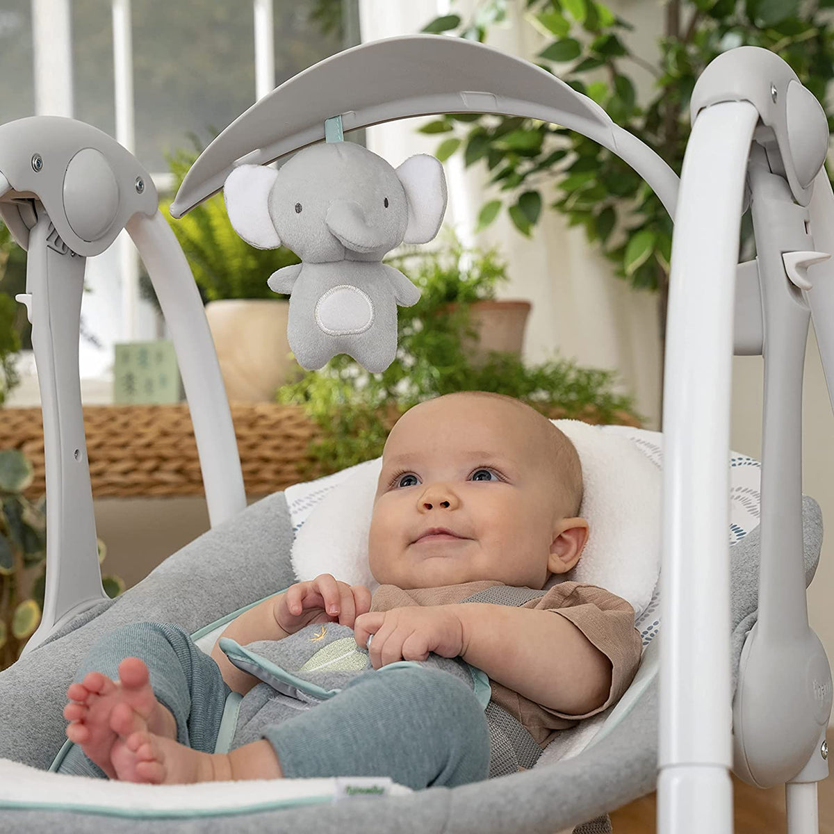 Ingenuity - Leagan portabil ConvertMe Swing 2 Seat Battery-Swell - gogobaby.ro