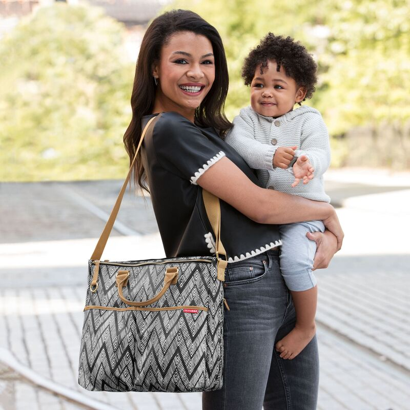 Skip Hop Geanta de scutece Duo Zig Zag Zebra - gogobaby.ro