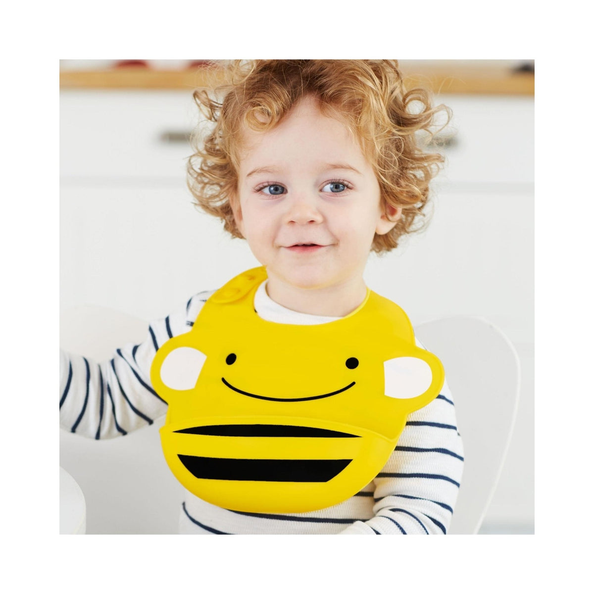 Skip Hop Bavetica de silicon Fold & Go Zoo - Albinuta - gogobaby.ro