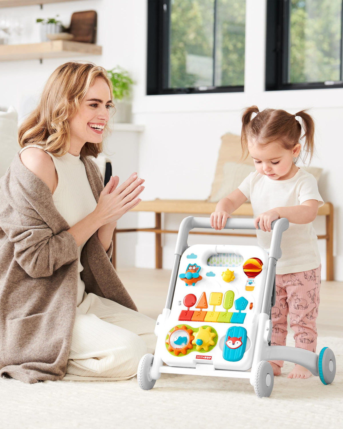 Skip Hop Antemergator Explore & More 4 in 1 Animalutele vesele