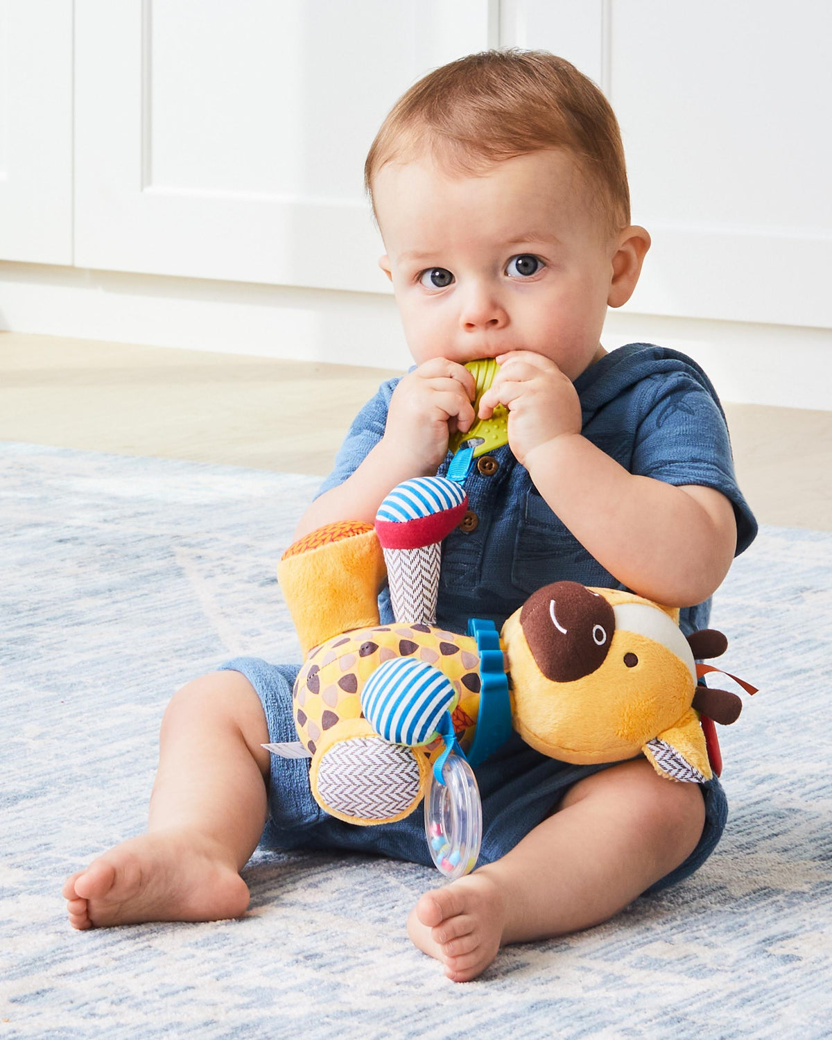 Skip Hop Jucarie de activitati Girafa - Bandana Buddies - gogobaby.ro