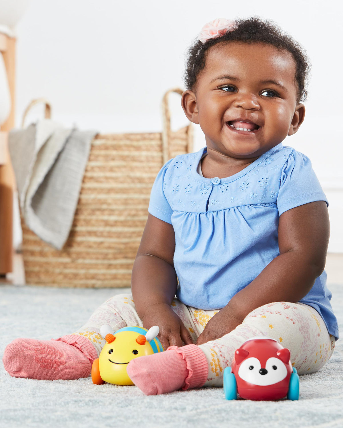 Skip Hop Jucarie Explore & More - Albinuta vesela - gogobaby.ro