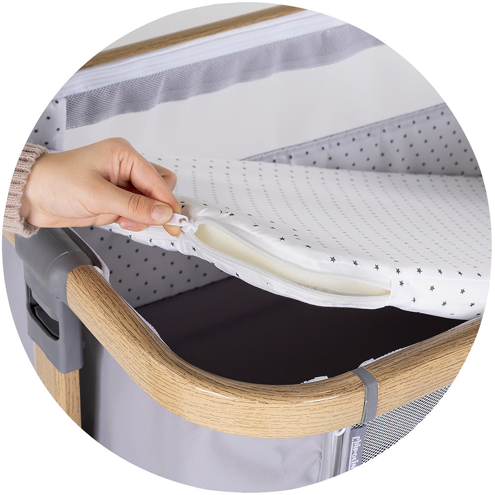 Patut co-sleeper Chipolino Charisma cu laterala culisanta platinum wood