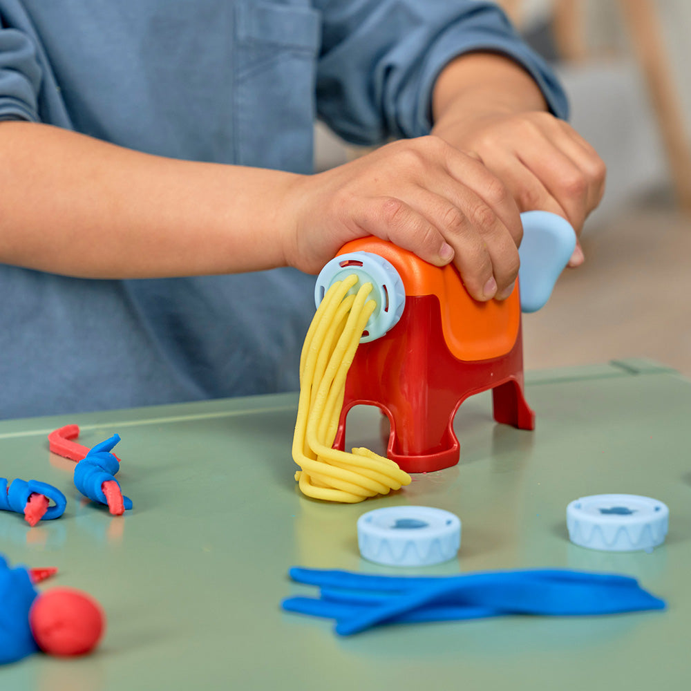 Set plastilina Simba Art & Fun Elephan-Dough cu 8 accesorii