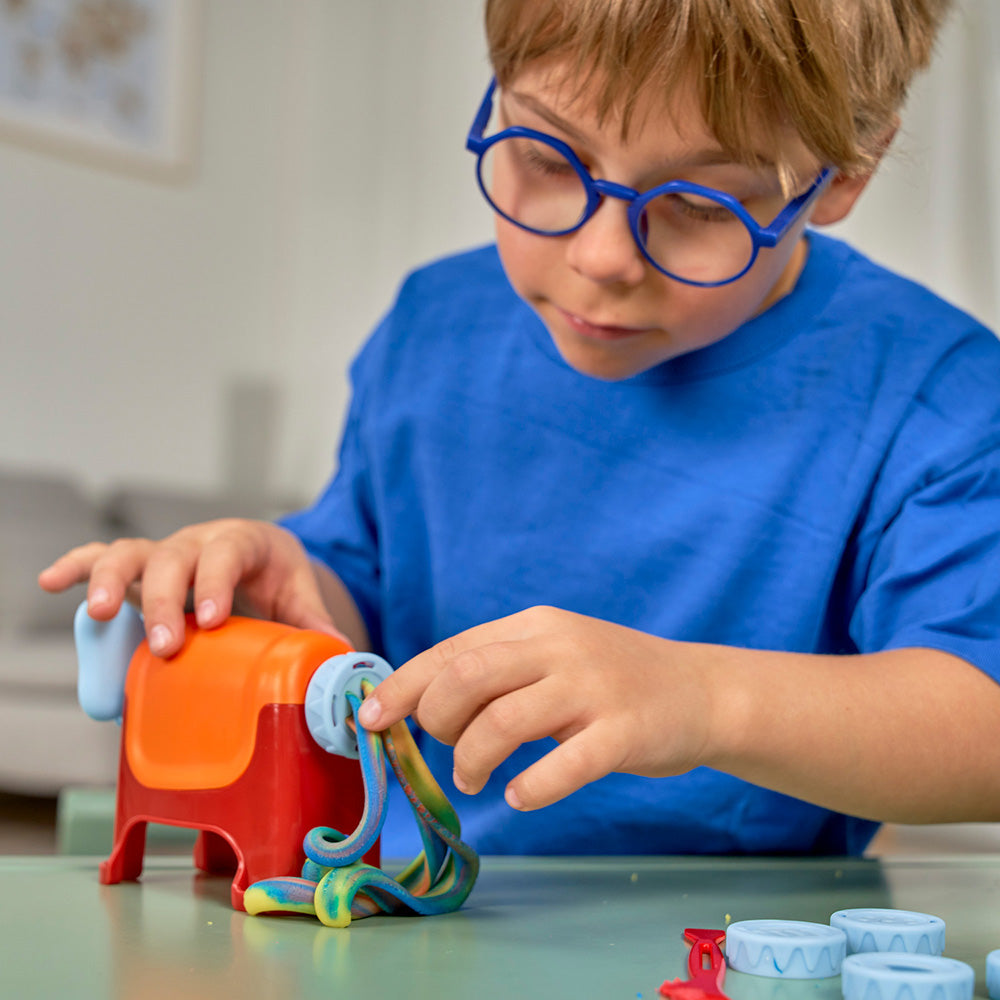 Set plastilina Simba Art & Fun Elephan-Dough cu 8 accesorii