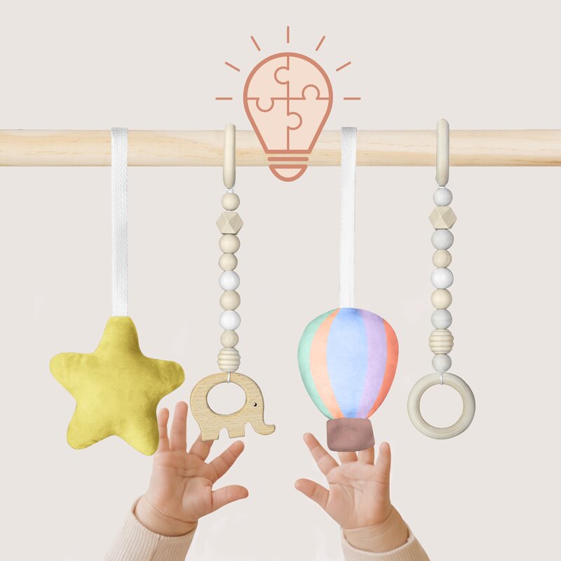 Arcada de activitati Montessori, Lionelo, Anis, Din lemn de pin, Jucarii plus, 4 jucarii suspendate, Stimuleaza simturile, Pliere rapida, 0+ luni, Multicolor