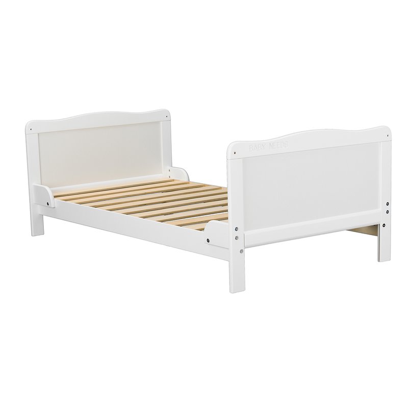 Patut din lemn bebe, Transformabil si pentru junior, 140x70 cm, Din lemn de pin si mdf, Stabil si rezistent, Inaltime saltea reglabila pe 3 nivele, Laterala cu 3 bete detasabile, EN716-1, EN716-2, Alb, Babyneeds, Nadia - gogobaby.ro
