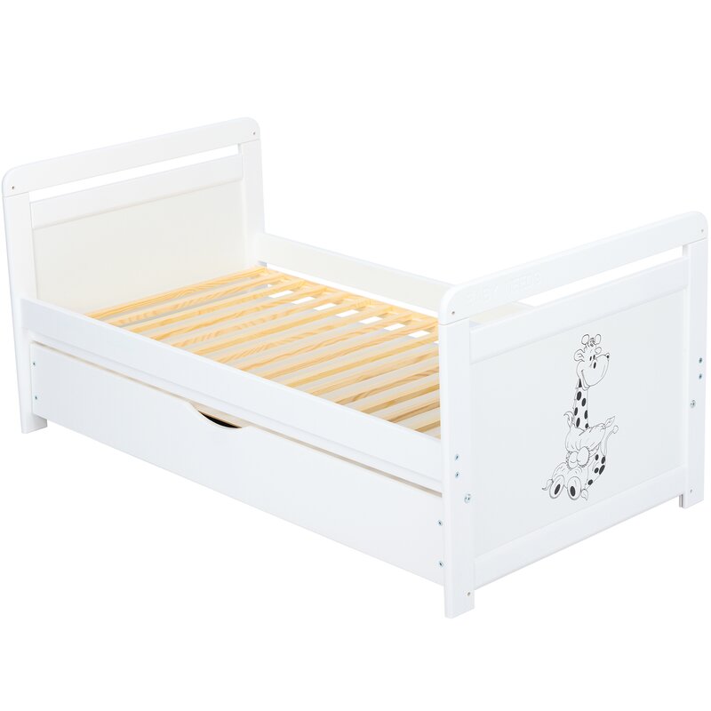 Patut din lemn bebe, Transformabil si pentru junior, 120x60 cm, Cu sertar cu capac, Din pin si mdf, Stabil si rezistent, Inaltime saltea reglabila pe 3 nivele, Laterala cu 3 bete detasabile, EN716-1, EN16-2, Alb, Babyneeds, Nadia II, Girafa