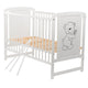 Patut din lemn bebe, 120x60 cm, Din lemn de pin si mdf, Stabil si rezistent, Inaltime saltea reglabila pe 3 nivele, Laterala cu 3 bete detasabile, EN716-1, EN716-2, Alb, Babyneeds, Timmi