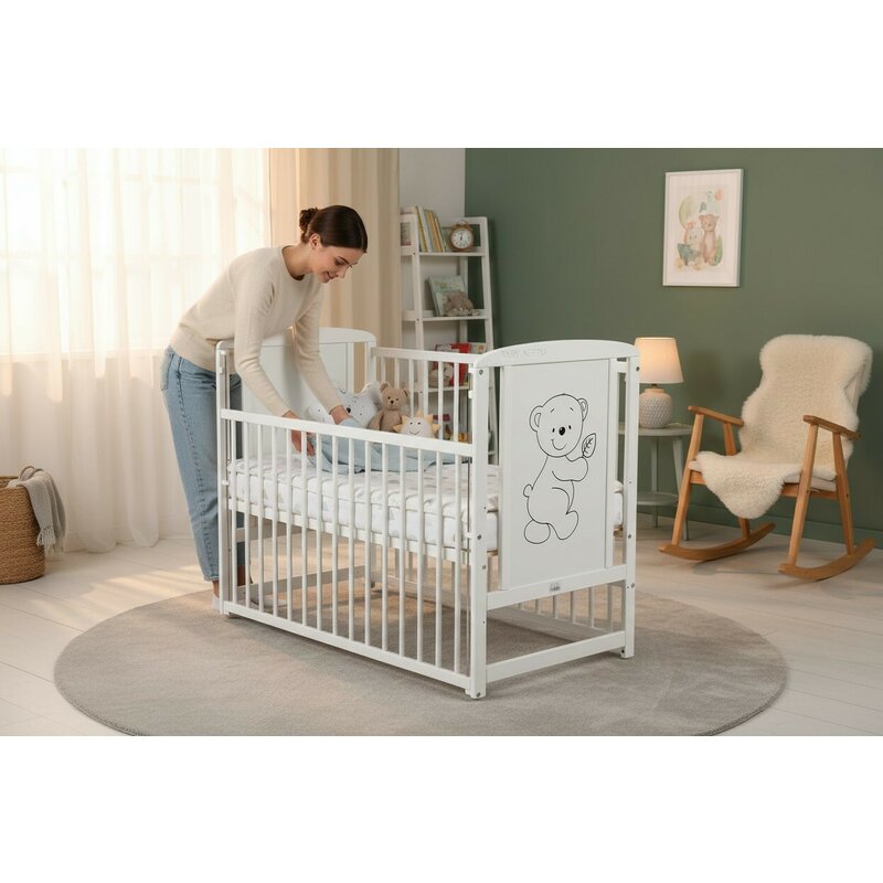 Patut din lemn bebe, 120x60 cm, Cu laterala culisanta, Din lemn de pin si mdf, Stabil si rezistent, Inaltime saltea reglabila pe 3 nivele, Laterala cu 3 bete detasabile, EN716-1, EN716-2, Alb, Babyneeds, Timmi + Saltea 12 cm
