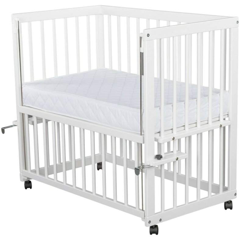 Patut co-sleeper, Qmini, Dalia, Multifunctional, 90x50 cm, Din lemn de pin, Reglabil pe orice treapta de inaltime la patul parintilor, Sistem de ancorare si roti cu frana incluse, Alb + Saltea 8 cm