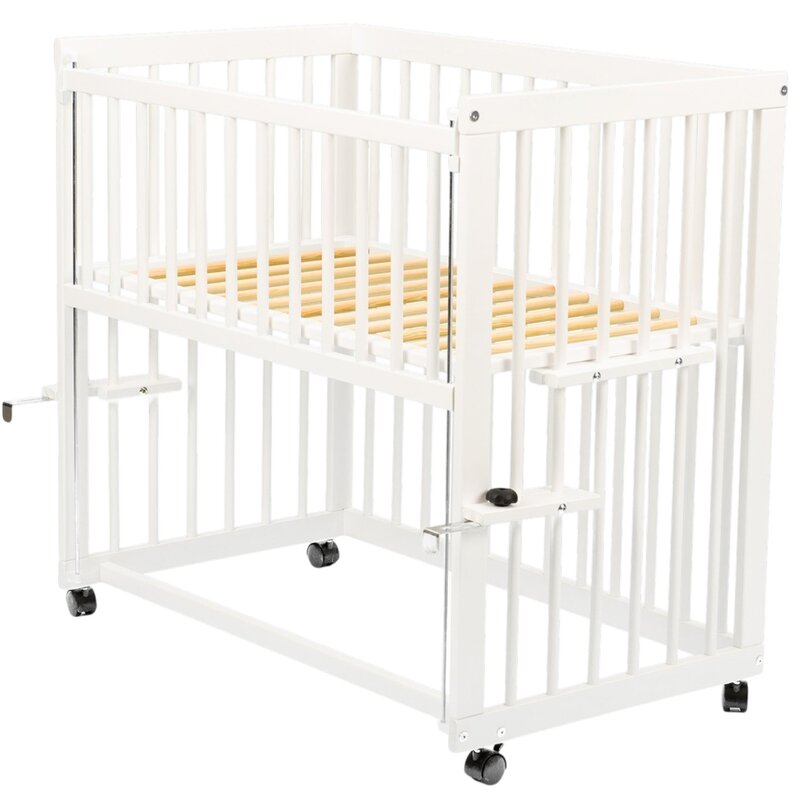 Patut co-sleeper, Qmini, Dalia, Multifunctional, 90x50 cm, Din lemn de pin, Reglabil pe orice treapta de inaltime la patul parintilor, Sistem de ancorare si roti cu frana incluse, Alb + Saltea 8 cm