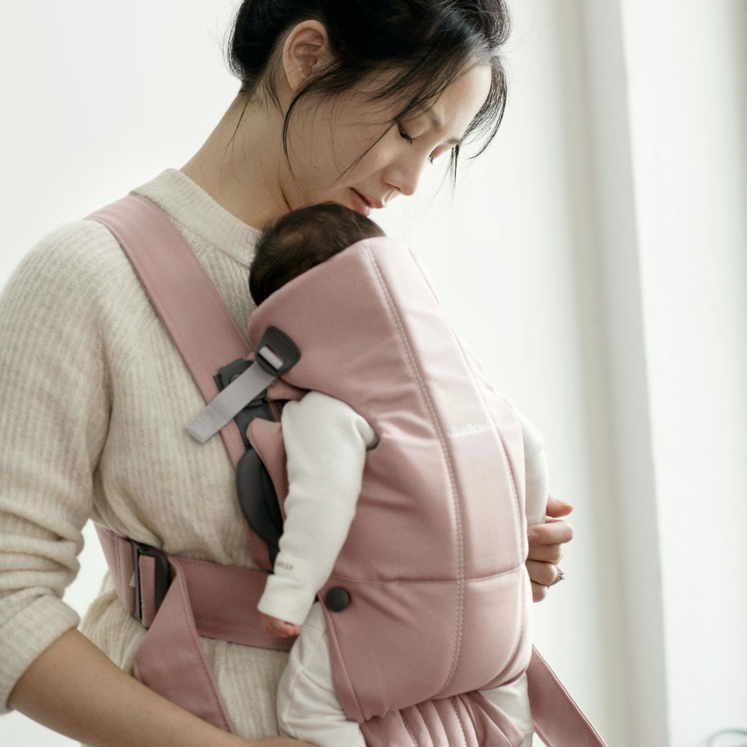 BabyBjorn - Marsupiu anatomic Mini, cu pozitii multiple de purtare, Dusty Pink, Tesatura