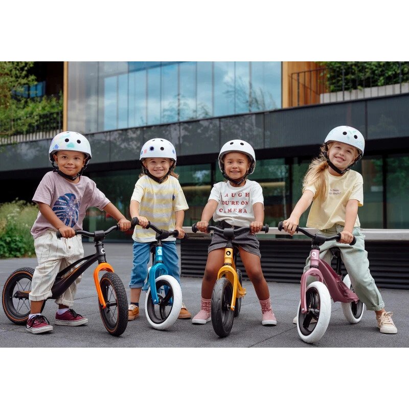 Bicicleta fara pedale, Lionelo, Bart, Usoara, Cu cadru din magneziu, Cu ghidon si sa reglabile, Greutate 3 Kg, 12 inch, Conform cu standardul european de securitate EN71, Purple Amethyst - gogobaby.ro