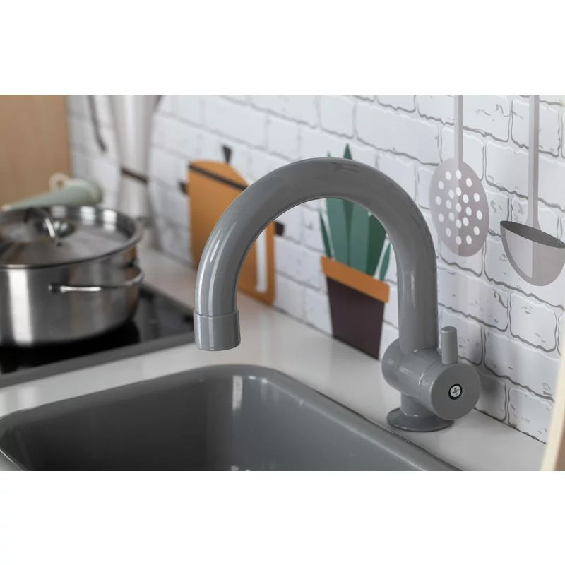 Bucatarie copii lemn, Free2Play, Mini Chef, Cu efecte de sunet si lumina, Cu accesorii, 70 x 30 x 104 cm, Conform cu standardele europene EN71-1;2018, EN71-2:2020, EN71-3:2021 - gogobaby.ro