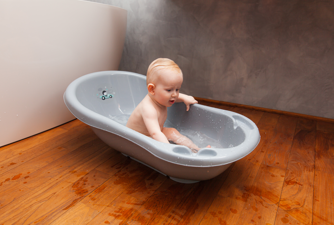 ZOPA - Cadita bebe Moon cu scurgere si sistem anti-alunecare, 84 cm - gogobaby.ro