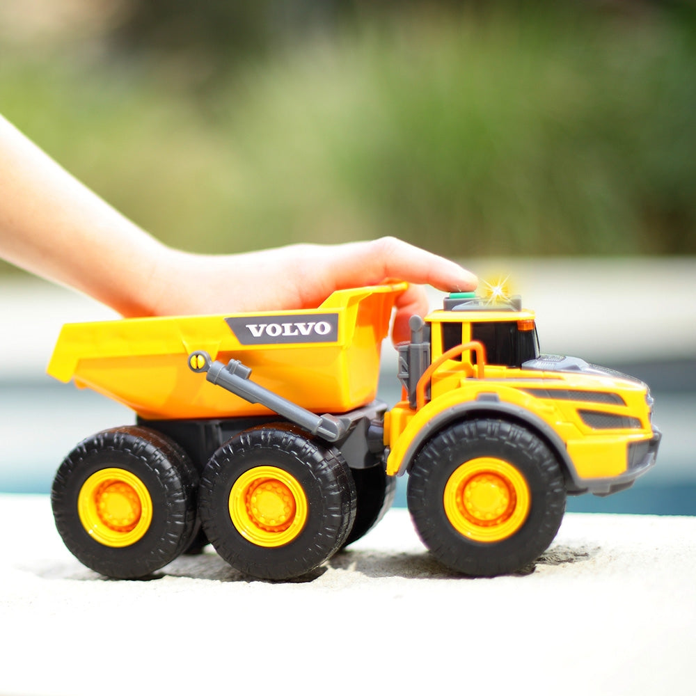 Camion basculant Dickie Toys Volvo Articulated Hauler 23 cm cu lumini si sunete - gogobaby.ro