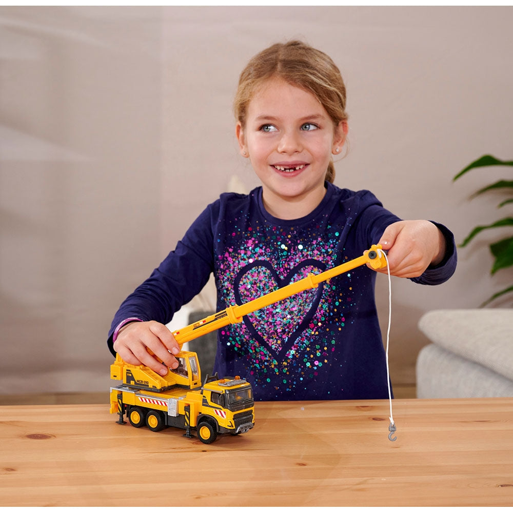 Camion cu macara Majorette Volvo Truck Crane cu lumini si sunete - gogobaby.ro