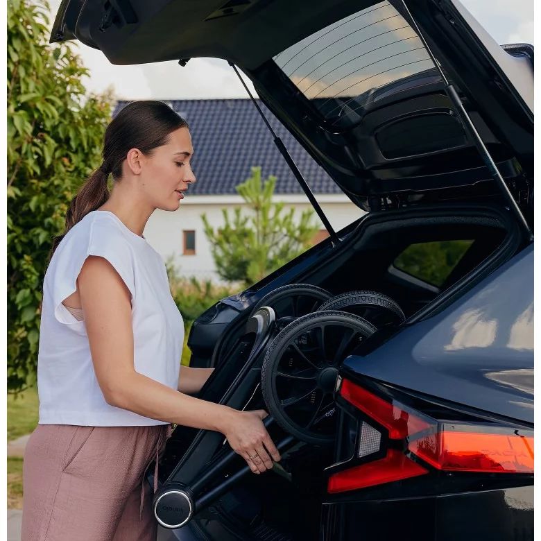Carucior 2 in 1, Lionelo, Mika Plus, Cadru din aluminiu, Cu landou intarit si salteluta moale, Reversibil, Cu sistem de ventilatie 3D, Cu accesorii, Pana la 22 kg, Conform cu EN1888-1 EN1888-2, EN1466, Mocha Mousse