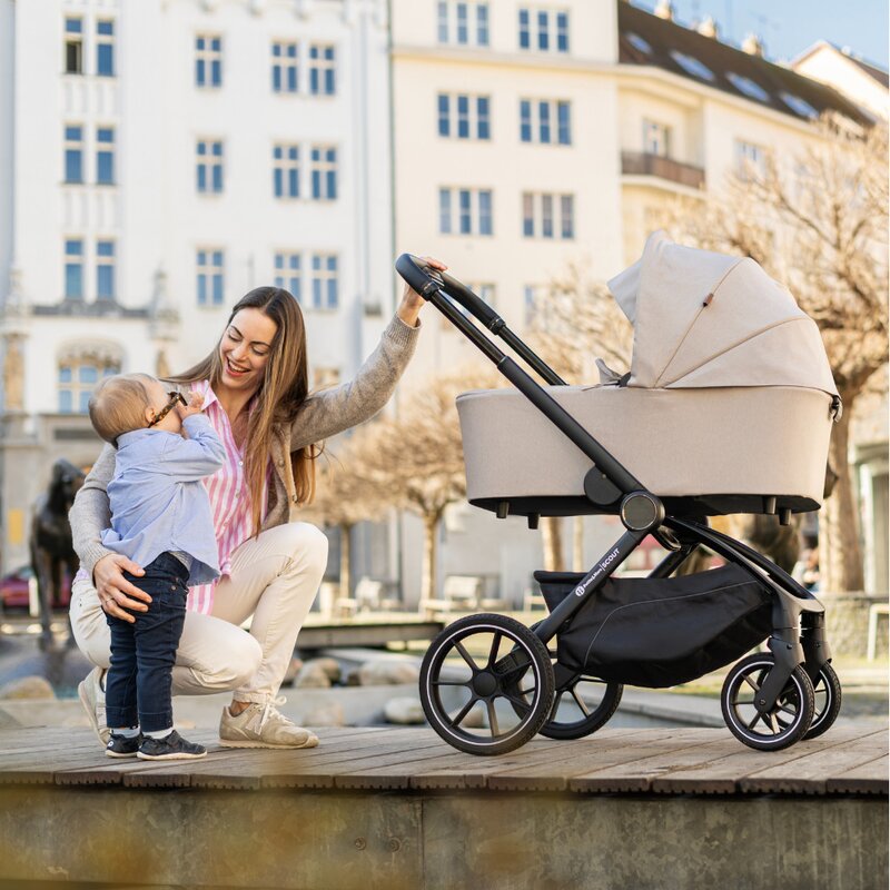 Carucior 2 in 1, Petite&Mars, Scout, Cu landou pliabil, Reversibil, Spatar si suport de picioare reglabile in 3 pozitii, Maner ajustabil, Cu accesorii, Pana la 22 kg, 0 luni+, Gri