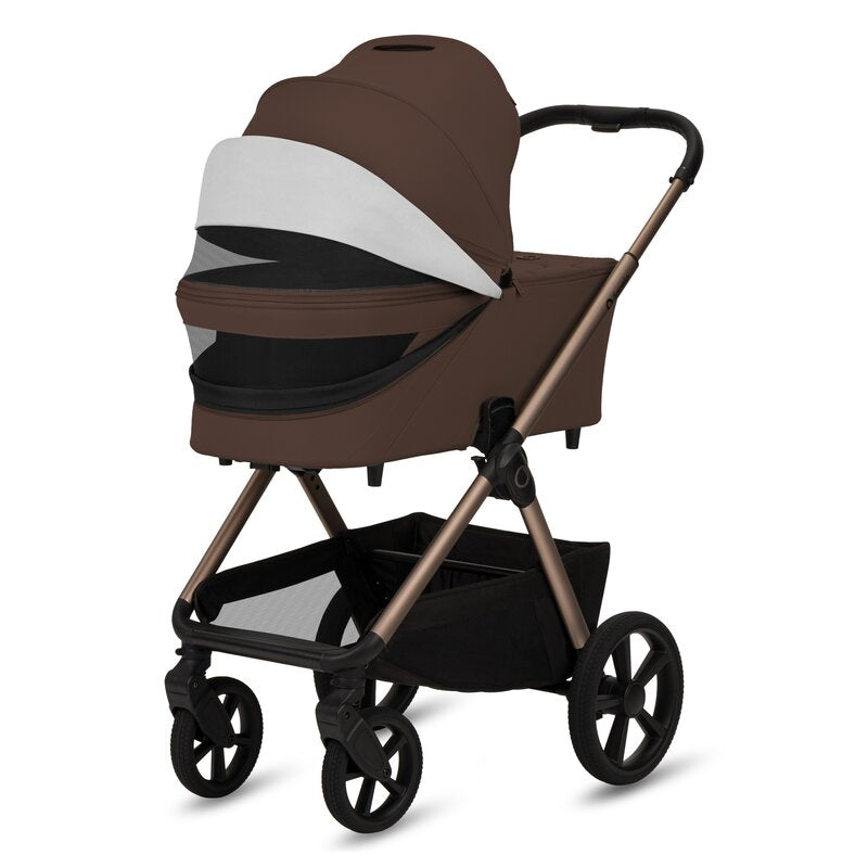 Carucior 3 in 1, Lionelo, Carmine, Cu scoica ADAC, Landou anti-reflux, Salteluta ventilata, Reglare spatar in 3 pozitii, Suport de picioare in 3 pozitii, Maner reglabil in 5 pozitii, Sustine 22 kg, Cu accesorii, 0 luni+, Ciocolatiu