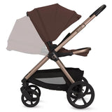 Carucior 3 in 1, Lionelo, Carmine, Cu scoica ADAC, Landou anti-reflux, Salteluta ventilata, Reglare spatar in 3 pozitii, Suport de picioare in 3 pozitii, Maner reglabil in 5 pozitii, Sustine 22 kg, Cu accesorii, 0 luni+, Ciocolatiu