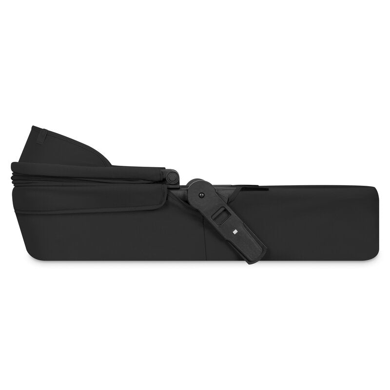 Carucior 3 in 1, Lionelo, Greet, Pana la 15 kg, Cadru aluminiu, Cu landou si salteluta moale, Cu scoica auto, Reversibil, Cu accesorii, Maner, suport pentru picioare, spatar reglabile, Negru