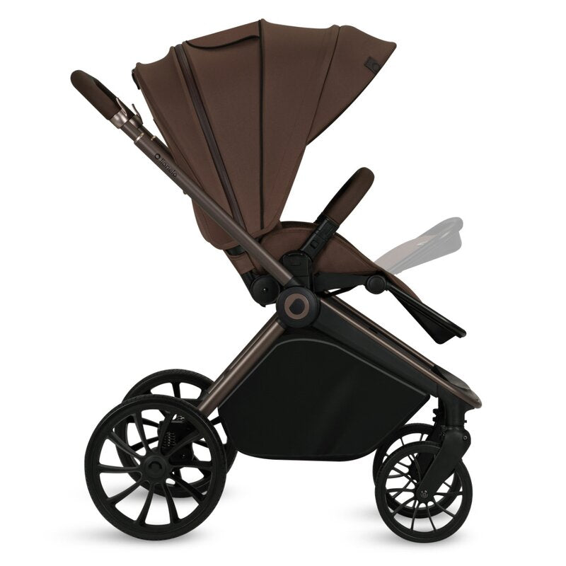 Carucior 3 in 1, Lionelo, Mika Plus, Cadru din aluminiu, Cu landou intarit si salteluta moale, Cu scoica auto testata ADAC, Reversibil, Cu sistem de ventilatie 3D, Cu accesorii, Pana la 22 kg, EN1888-1 EN1888-2 EN1466 ECE R129, Mocha Mousse