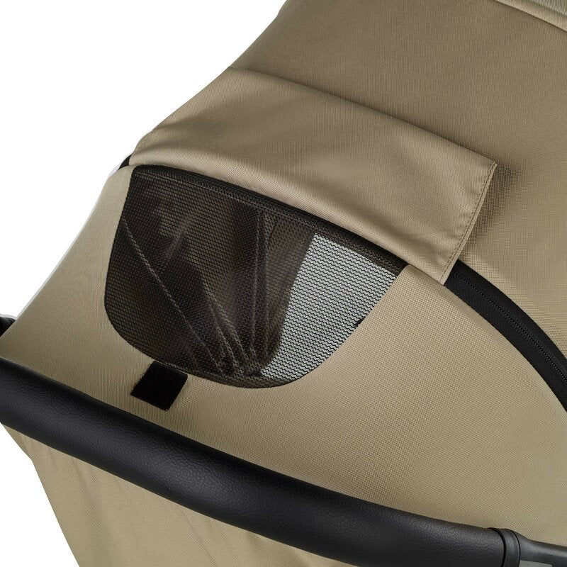 Carucior sport, Jane, Clap, Sistem compact de pliere care permite transportul caruciorului la bordul aeronavei, Cadru din aluminium, De la nastere pana la 26Kg, Conform cu standardul european EN 1888-2:2018+A1:2023, Desert - gogobaby.ro