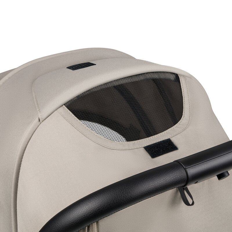 Carucior sport, Lionelo, Agia, 7.3 kg, Ultracompact, Pliere rapida cu o mana, Suport pentru biberon inclus, Sezutul lat si confortabil, 6-48 luni, Sustine 22 kg, Bej
