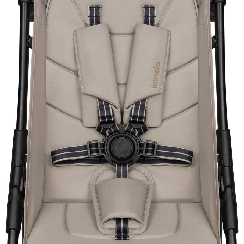Carucior sport, Lionelo, Agia, 7.3 kg, Ultracompact, Pliere rapida cu o mana, Suport pentru biberon inclus, Sezutul lat si confortabil, 6-48 luni, Sustine 22 kg, Bej