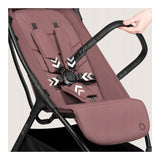 Carucior sport, Lionelo, Agia, 7.3 kg, Ultracompact, Pliere rapida cu o mana, Suport pentru biberon inclus, Sezutul lat si confortabil, 6-48 luni, Sustine 22 kg, Roz