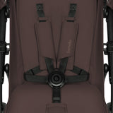 Carucior sport, Lionelo, Annet Plus, De la nastere, Cu accesorii si capotina XXL reglabila, 0 - 22 Kg, Conform cu standardele europene de securitate EN1888-1 si EN1888-2, Maro