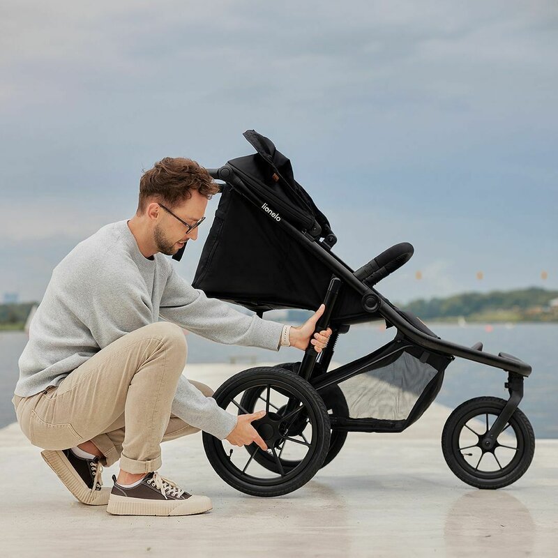 Carucior sport, Lionelo, Azura, Cu 3 roti, Cu baldachin XXL impermeabil, Pliere compacta, Pana la 22 kg, 6-48 luni, Conform cu standardele europene de securitate EN1888-1 si EN1888-2, Negru - gogobaby.ro