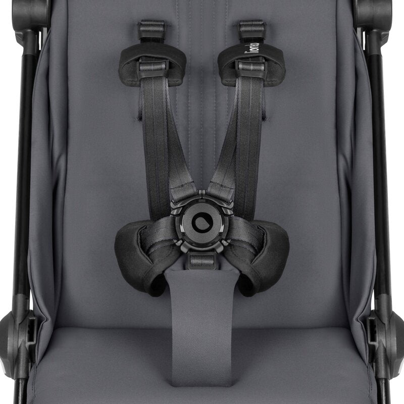 Carucior sport, Lionelo, Bess, Greutate redusa - 7.5 kg, Sustine 22 kg, 6 luni+, Capotina impermeabila, Protectie SPF 50+, Include suport sticla, Pliere cu o singura mana, Compact, Maner pentru transport, Conform cu EN1888-1 si EN1888-2, Gri - gogobaby.ro
