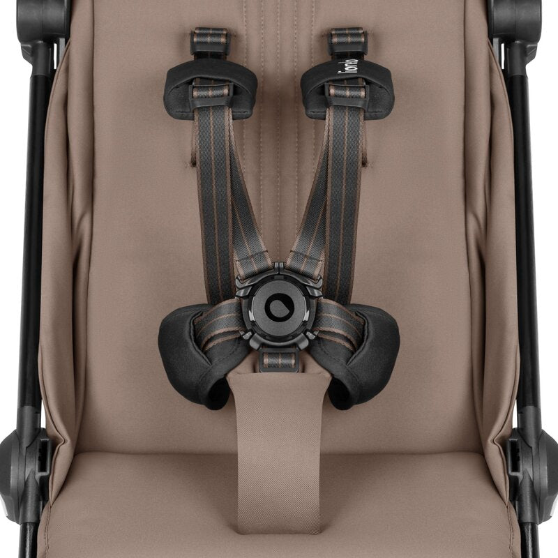 Carucior sport, Lionelo, Bess, Sustine 22 kg, 6 luni+, Capotina impermeabila si protectie SPF 50+, Include suport sticla, Pliere cu o singura mana, Maner pentru transport, Bej