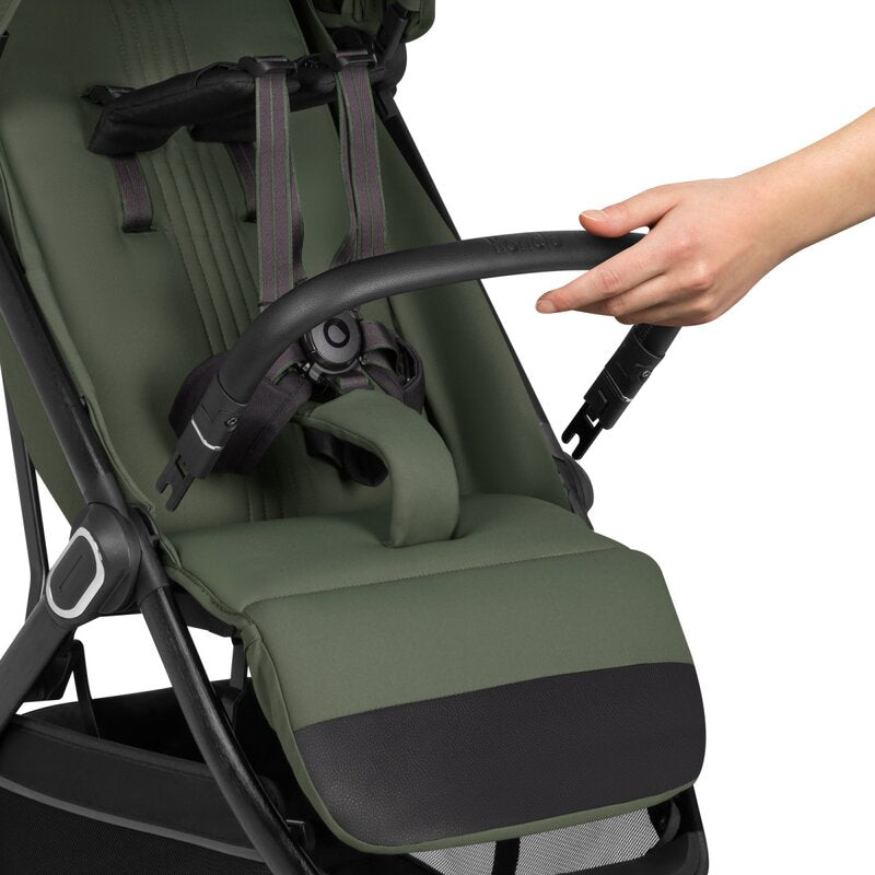 Carucior sport, Lionelo, Bess, Greutate redusa - 7.5 kg, Sustine 22 kg, 6 luni+, Capotina impermeabila, Protectie SPF 50+, Include suport sticla, Pliere cu o singura mana, Compact, Maner pentru transport, Conform cu EN1888-1 si EN1888-2, Verde - gogobaby.ro