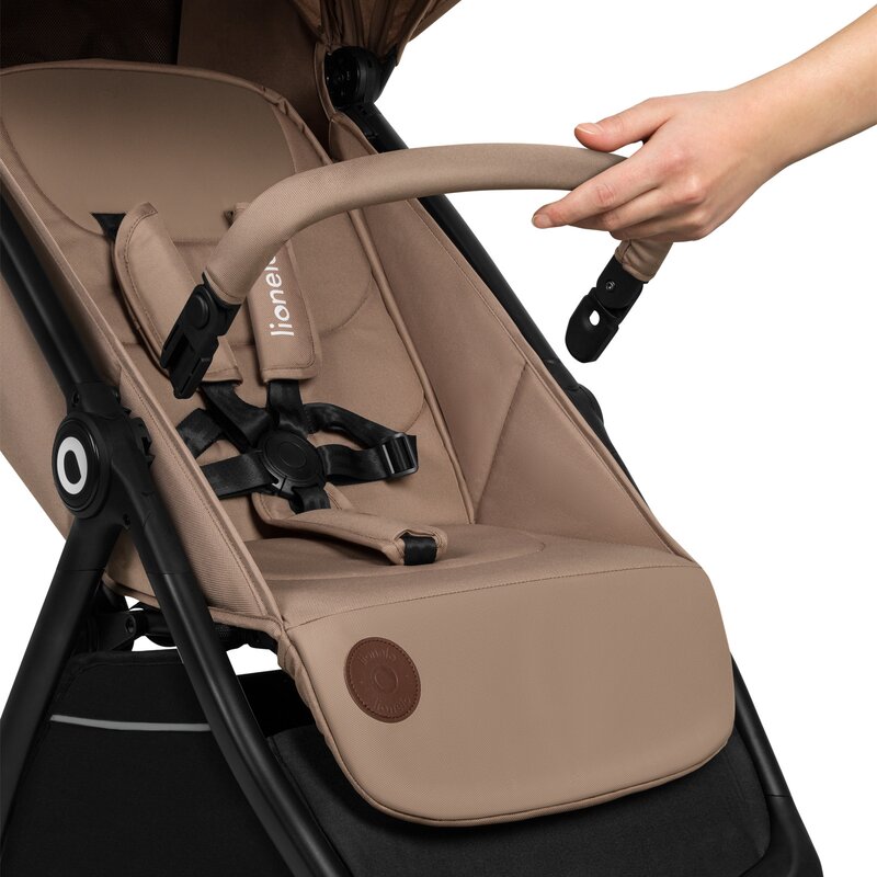 Carucior sport, Lionelo, Ingrid, Capotina impermeabila cu filtru UPF50+, Pana la 22 Kg, Spatar reglabil in 3 pozitii, Include suport pahar si plasa de tantari, Sistem pentru pliere automata, 6 luni+, Bej - gogobaby.ro