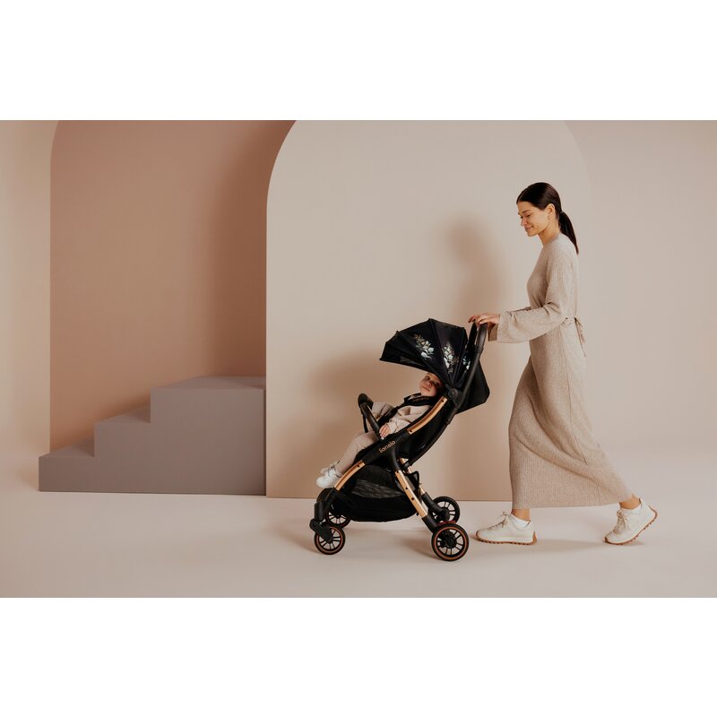 Carucior sport, Lionelo, Julie One, Editie limitata Golden Moments, De la nastere, Greutate redusa, Cu accesorii, Cadru din aluminiu, 0-22 kg, Pliere compacta pentru avion, Conform cu standardele europene de securitate EN1888-1 si EN1888-2, Negru