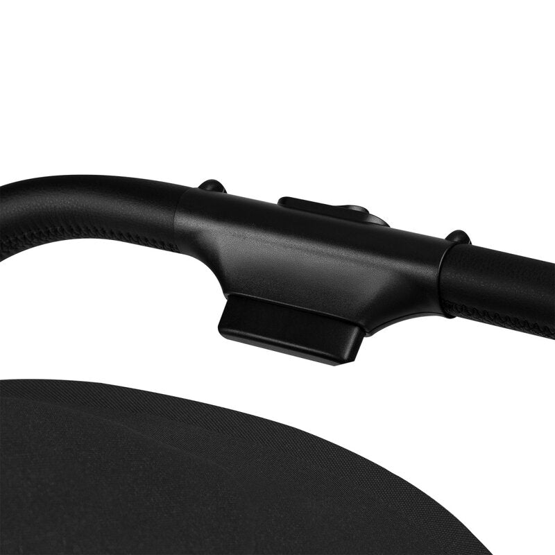 Carucior sport, Lionelo, Mira, Maner reglabil in 5 pozitii, Spatar si suport de picioare reglabile, Plasa de tantari si suport biberon incluse, Pana la 22 kg, 6 luni+, Conform cu EN1888-1, EN1888-2, Testare SGS, Negru - gogobaby.ro