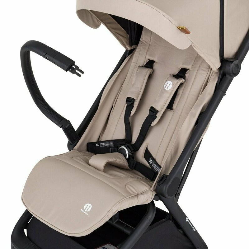 Carucior sport, Petite&Mars, Flip, Pliere compacta cu o mana, Spatar reglabil pana la pozitie de somn, Suport picioare reglabil, Copertina extensibila cu protectie UPF50+, Pana la 22 kg, 0 luni+, Bej