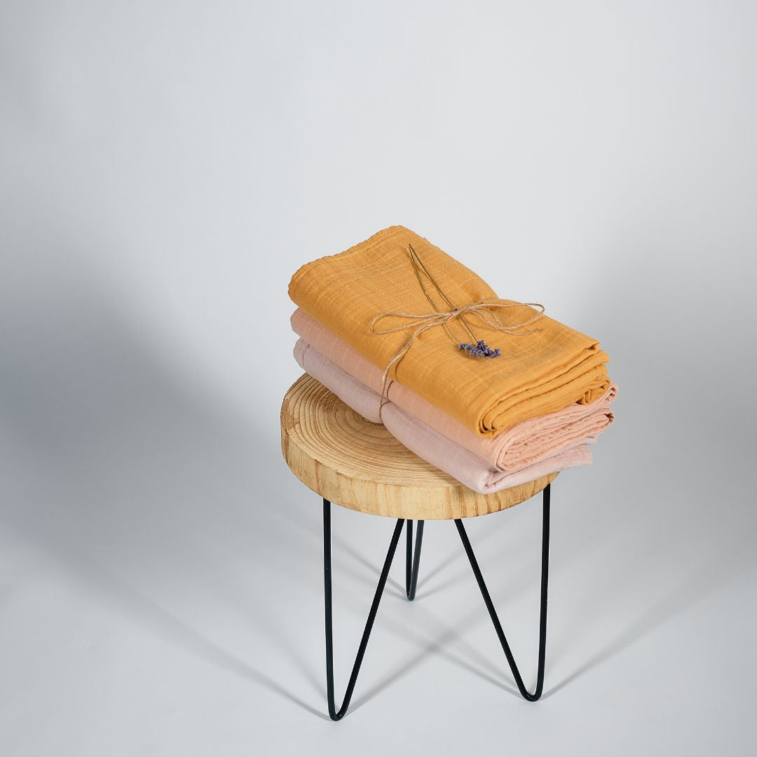 ONINO - Muselina multifunctionala din bumbac 100% organic, HUG.me, Honey Gold, x1 bucata, 120 x 120 cm, certificata GOTS