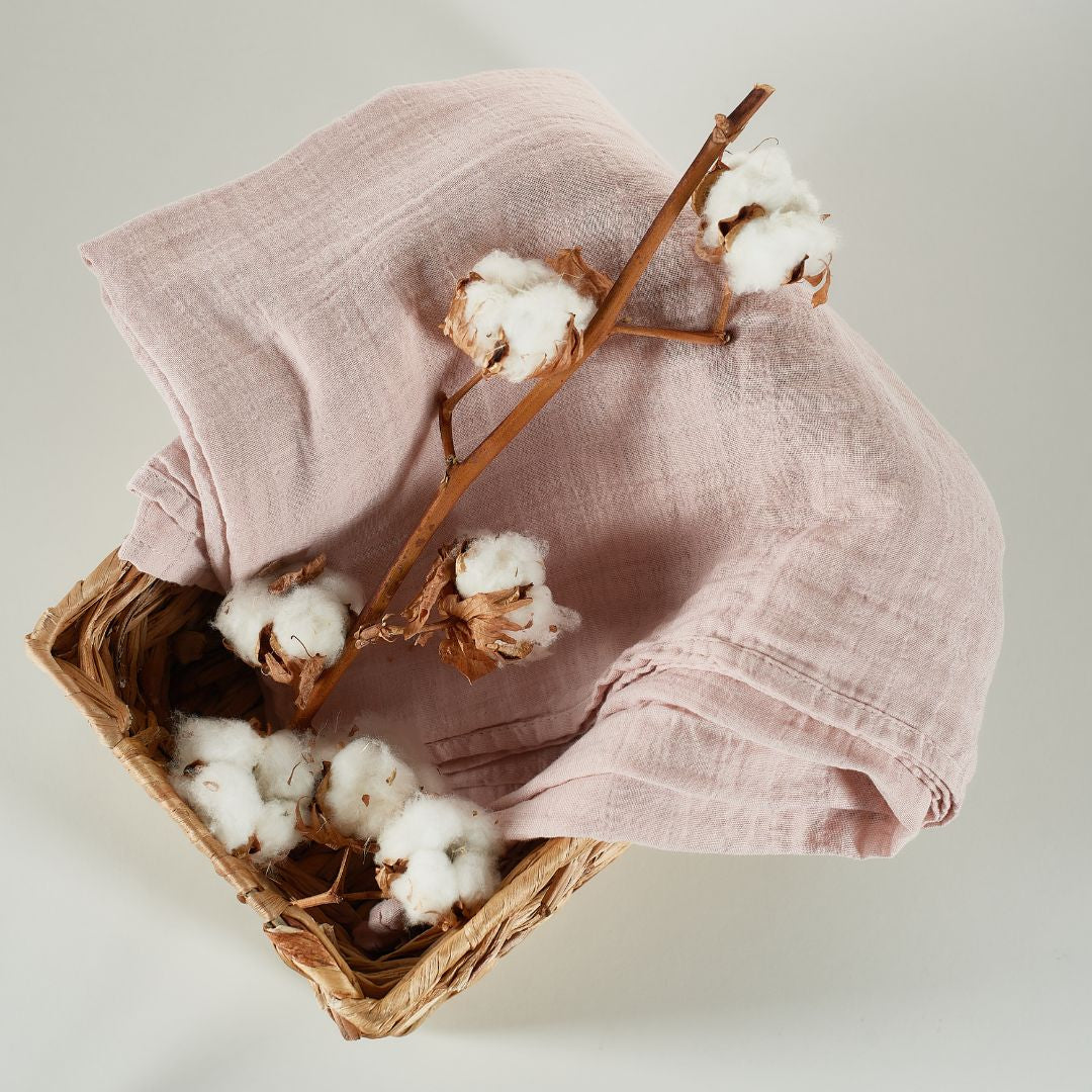 ONINO - Muselina multifunctionala din bumbac 100% organic, HUG.me, Warm Peach, x1 bucata, 120 x 120 cm, certificata GOTS - gogobaby.ro