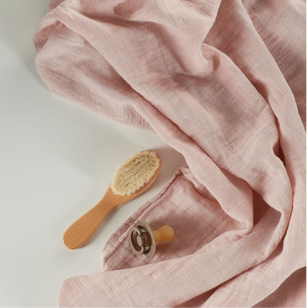 ONINO - Muselina multifunctionala din bumbac 100% organic, HUG.me, Warm Peach, x1 bucata, 120 x 120 cm, certificata GOTS - gogobaby.ro