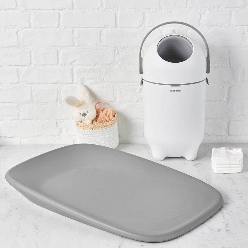 Cos pentru scutece, Nattou, Dropy, Sistem etans impotriva mirosurilor, Compatibil cu saci universali, Operare cu o mana, Potrivit pentru cca 25 scutece, 27 × 27 × 48.5 cm, 20 l, Alb