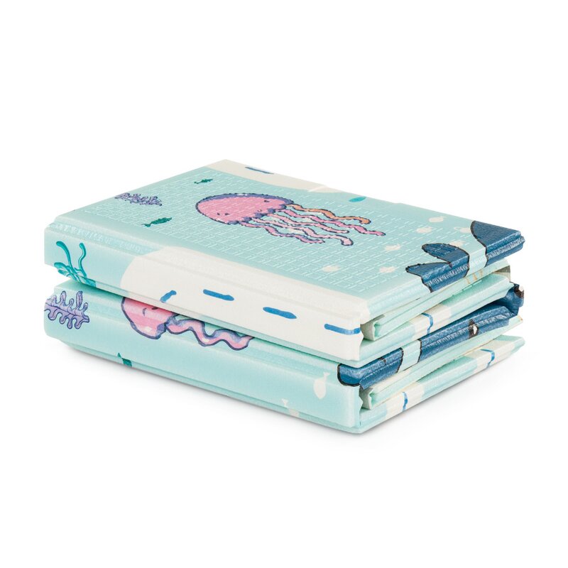 Covoras educativ, Petite&Mars, Campy S, Din spuma XPE non-toxica, Cu doua fete, Suprafata antiderapanta, 120x120 cm, Pliabil compact 40×30×13 cm, Model animalute si forme geometrice