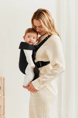BabyBjorn - Marsupiu anatomic Mini, cu pozitii multiple de purtare, Black, Tesatura-Tricot