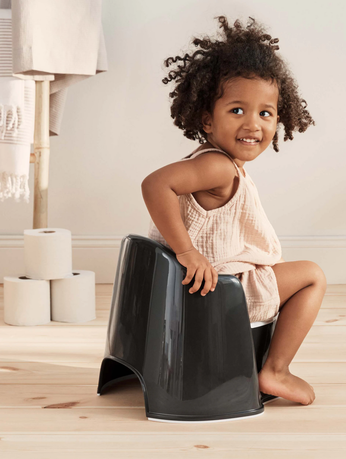 BabyBjorn - Olita cu protectie spate Potty Chair Black/White