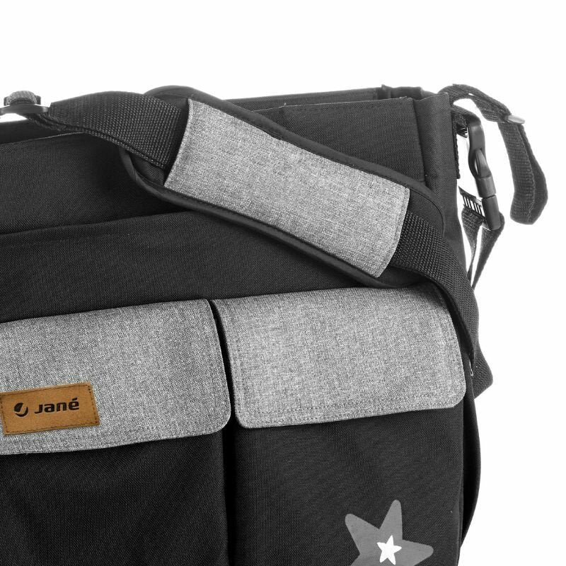 Geanta pentru mamici, Jane, Cu 2 buzunare exterioare, Cu multiple compartimente, Cu saltea de infasat inclusa, 44 x 34 cm, Conform cu standardul de securitate europeana EN 71-3:2019, Soil - gogobaby.ro